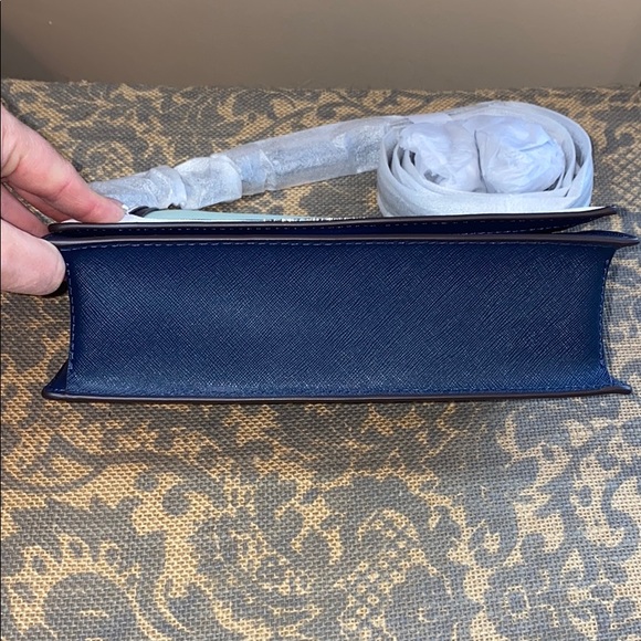 Kate Spade Cameron crossbody in spring meadow mint green and navy blue - Picture 7 of 12